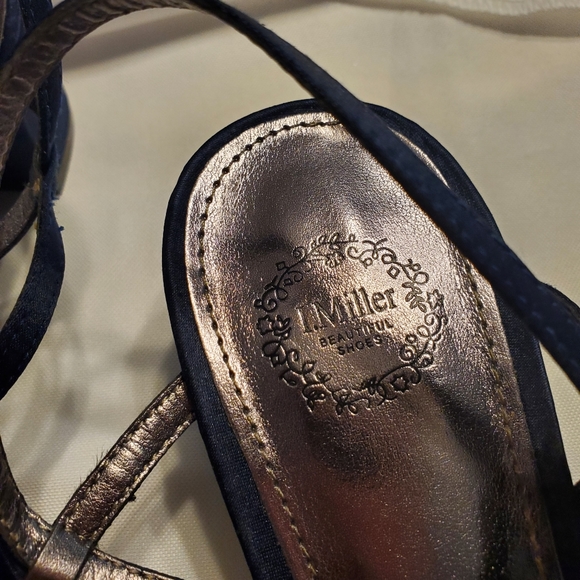 L Miller Navy Sandal W/Block Heel Size 8 - Picture 3 of 6